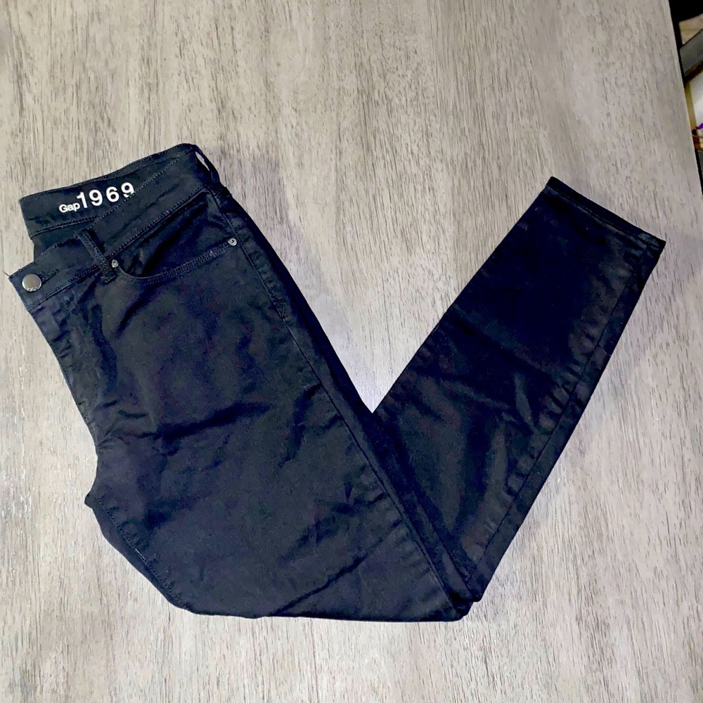 GAP skinny jeans